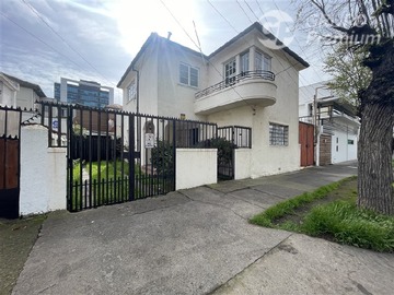 Oficina en arriendo mensual en 12 norte entre 2 y 3 oriente, Viña del Mar - 4 dormitorios, 3 baños