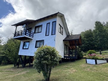 Casa en arriendo mensual en Pucón, Pucón - 3 dormitorios, 2 baños