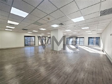 Oficina en arriendo mensual en av.el bosque 77, Las Condes - 3 baños