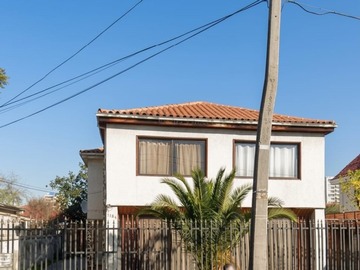 Casa en venta en Metro departamental, San Miguel - 8 dormitorios, 5 baños