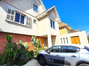 Casa en venta en Casa en venta en matías cousiño (168593), Peñalolén - 6 dormitorios, 4 baños