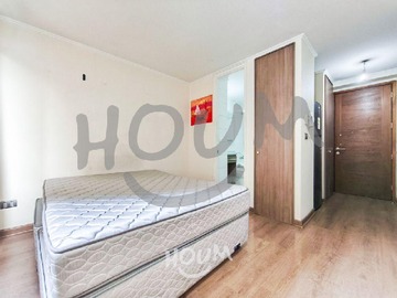 Departamento en venta en Arturo Prat, Santiago - 1 dormitorio, 1 baño
