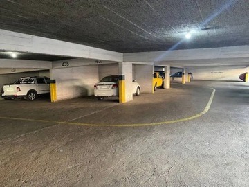 Departamento en venta en Santiago Centro, Estacionamiento, Merced