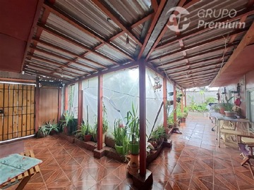 Casa en venta en Valle Central y La Tuba, Puente Alto - 6 dormitorios, 2 baños