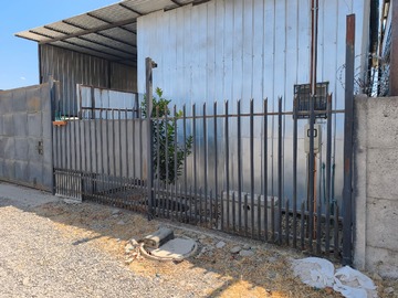 Bodega en venta en calle 25 y 26 sur # 154 pasaje 10 1/2 oriente B sitio 54 manzana P loteo villa Francia, Talca