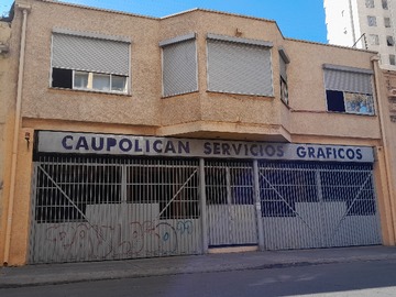 Local Comercial en venta en Edificio Comercial para Empresas en Santiago Centro - 4 dormitorios, 5 baños