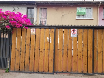 Casa en venta en Av.Clotario Blest Ampliacion Villa Sur, La Cisterna - 3 dormitorios, 1 baño