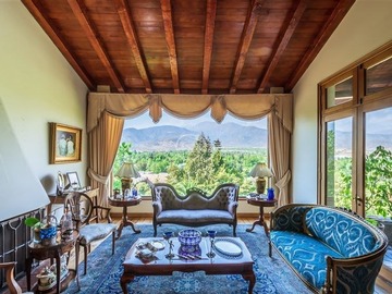 Casa en arriendo mensual en Golf Lomas de la Dehesa, Lo Barnechea - 5 dormitorios, 5 baños