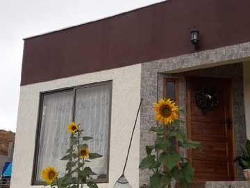 Casa en venta en Casa Amplio Terreno, Excelente Ubicación Quilpue - 3 dormitorios, 2 baños