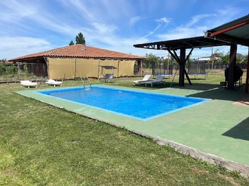 Terreno en venta en Amplia Parcela en Entorno Natural Único (139859), Requínoa - 3 dormitorios, 2 baños