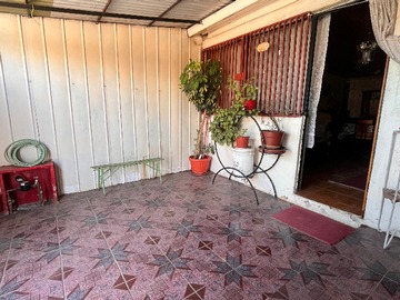 Casa en venta en Calle Estadio, Parral - 2 dormitorios, 1 baño