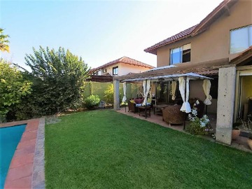 Casa en venta en Av. Acueducto - Consistorial - Peñalolén (171563), Peñalolén - 5 dormitorios, 5 baños