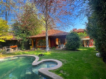 Casa en venta en Quinchamali, mall sport¡¡¡¡, Las Condes - 4 dormitorios, 4 baños