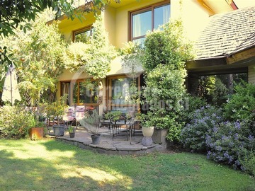 Casa en venta en Mar del Norte / Las Encinas, Vitacura - 5 dormitorios, 5 baños