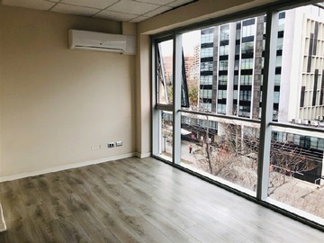 Oficina en venta en Eliodoro Yañez 2850, Providencia - 4 dormitorios, 1 baño