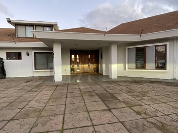 Casa en venta en Kilometro 15 camino a cato, Chillán - 6 dormitorios, 5 baños