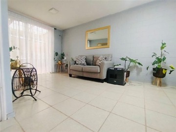 Casa en venta en Av lo boza, Renca - 3 dormitorios, 2 baños