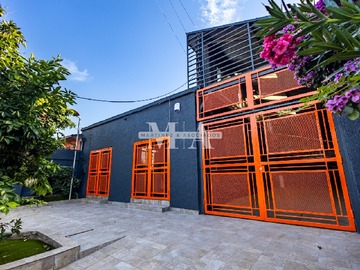 Bodega en venta en Félix Margoz 869, Cerrillos - 3 dormitorios, 3 baños