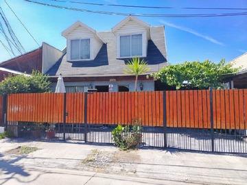 Casa en venta en Se vende casa 4 dorm + 2 baños. Excelente estado, Maipú - 4 dormitorios, 2 baños