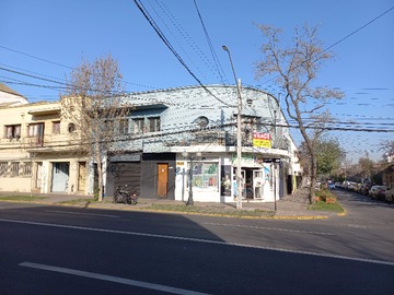 Casa en venta en Casa Comercial 2do piso (70050), Providencia - 6 dormitorios, 2 baños