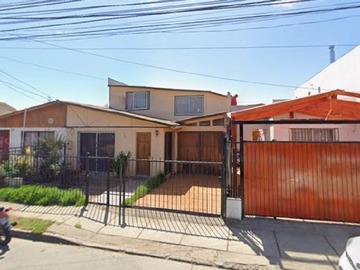 Casa en venta en Calle Las Azucenas 141, Coquimbo - 3 dormitorios, 1 baño