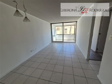Departamento en arriendo mensual en Departamento en cerro barón, gg.Cc incluidos, Valparaíso - 2 dormitorios, 2 baños