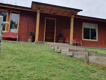 Casa en venta en Excelente casa remodelada 4d/2b en gran sitio de 3 mil mts2, Melipilla - 4 dormitorios, 2 baños