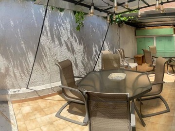 Casa en venta en Nva delhi, Las Condes - 3 dormitorios, 2 baños