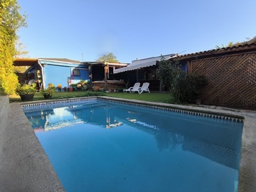 Casa en venta en Parque botánico a 10 minutos metro simón bolivar/ villa frei, Ñuñoa - 4 dormitorios, 4 baños
