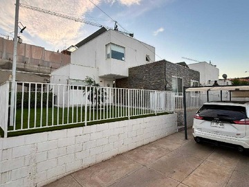 Casa en venta en Casa Mediterránea en Condominio, Villa Alemana (174685), Villa Alemana - 5 dormitorios, 3 baños