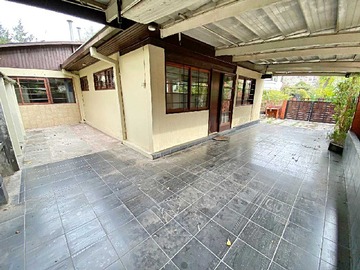 Casa en venta en Manquehue // Colón (94992), Las Condes - 3 dormitorios, 2 baños