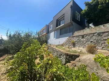 Casa en venta en Hermosa Casa, Vista Maravillosa, Viña del Mar - 4 dormitorios, 3 baños