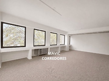 Oficina en venta en Avenida Hernando de Aguirre 162, Providencia - 9 dormitorios, 4 baños