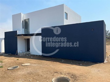 Casa en venta en Las Vertientes, Santo Domingo - 3 dormitorios, 3 baños