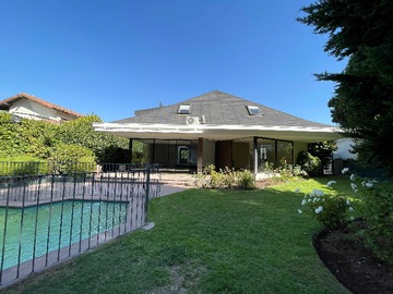 Casa en venta en Colegio San Benito / Oportunidad (132234), Vitacura - 5 dormitorios, 5 baños