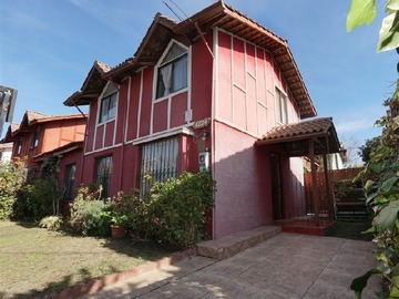 Casa en venta en Rio Cisnes con Yelcho, Puente Alto - 4 dormitorios, 2 baños
