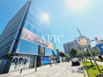 Oficina en venta en Moderna Oficina con Excelente Conectividad (139984), Las Condes - 1 baño