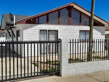 Casa en venta en Casa 3 Dormitorios 2 Baños, 3 Cuadras Centro Algarrobo - 3 dormitorios, 2 baños