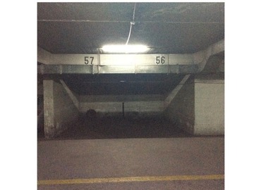 Estacionamiento en venta en Miraflores / Merced, Santiago