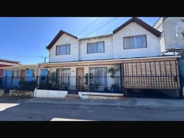 Casa en venta en Condominio el portal, Limache - 4 dormitorios, 2 baños