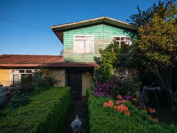 Casa en venta en Se vende casa terreno urbano 750m2 (114121), Panguipulli - 4 dormitorios, 1 baño