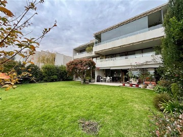 Departamento en venta en Los Tuliperos 13129, Las Condes - 4 dormitorios, 4 baños