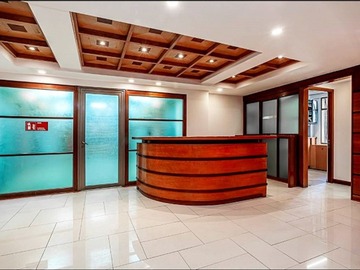 Oficina en arriendo mensual en Huérfanos / Ahumada, Santiago - 7 dormitorios, 3 baños