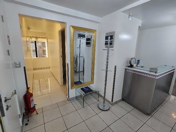 Oficina en arriendo mensual en Centro medico habilitado--3 privads/2baños/1esta (178904), Las Condes - 3 dormitorios, 2 baños