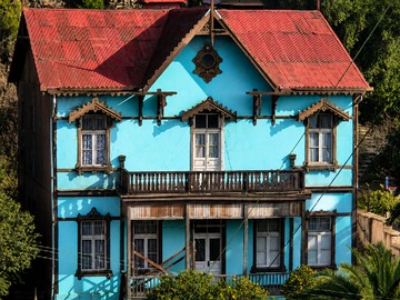 Casa en venta en Subida Ecuador, Valparaíso - 10 dormitorios, 3 baños