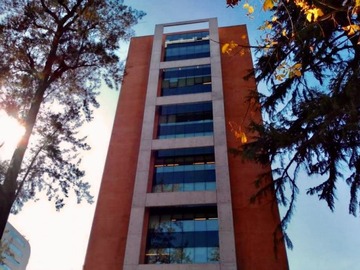 Oficina en arriendo mensual en Monseñor Sotero Sanz/ Metro Pedro de Valdivia, Providencia - 1 dormitorio, 2 baños