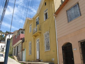 Casa en venta en Pasaje 19 n° 530, Viña del Mar - 8 dormitorios, 2 baños