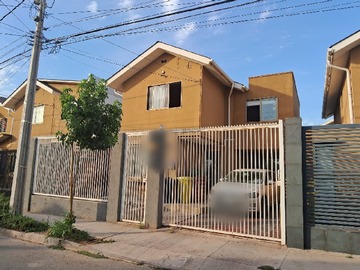 Arriendo Mensual / Casa / Colina