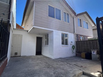 Casa en venta en Pasaje Hacienda Rinconada, Maipú - 3 dormitorios, 1 baño