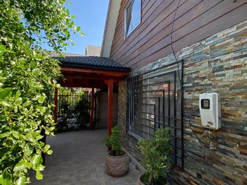 Casa en venta en Casa de 2 Pisos, 3 Dormitorios, Principal en Suite, 2B - 3 dormitorios, 2 baños